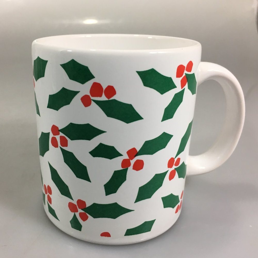 Waechtersbach Christmas Holly Berries White Mug 12 oz Made in Spain